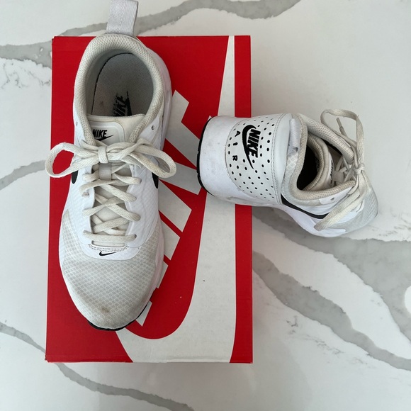 Nike Air Max Tavas - Picture 2 of 3